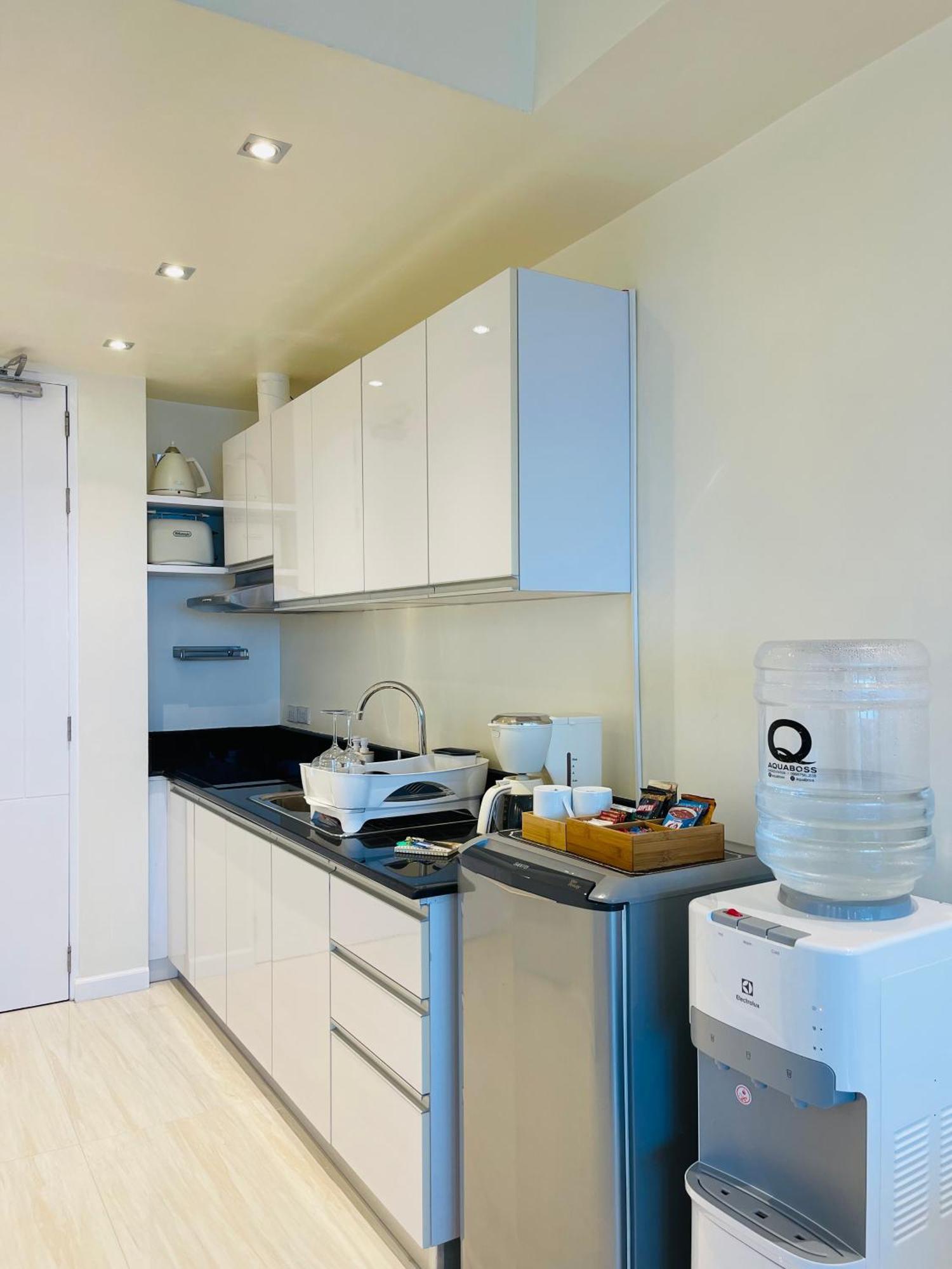 Sophisticated Oceanview Studio In La Mirada Apartment มักตัน ภายนอก รูปภาพ